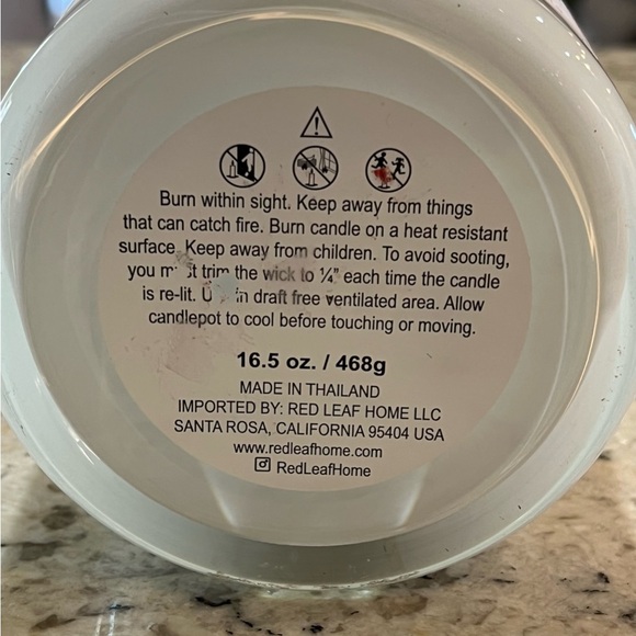 NEW Red Leaf Home Candle Apple Berry Coconut Wax Blend Essential Oils 16.5 oz - Picture 5 of 8